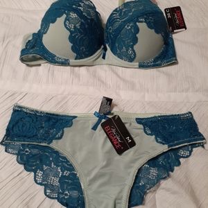 New York Elegance Bra and Panty Set